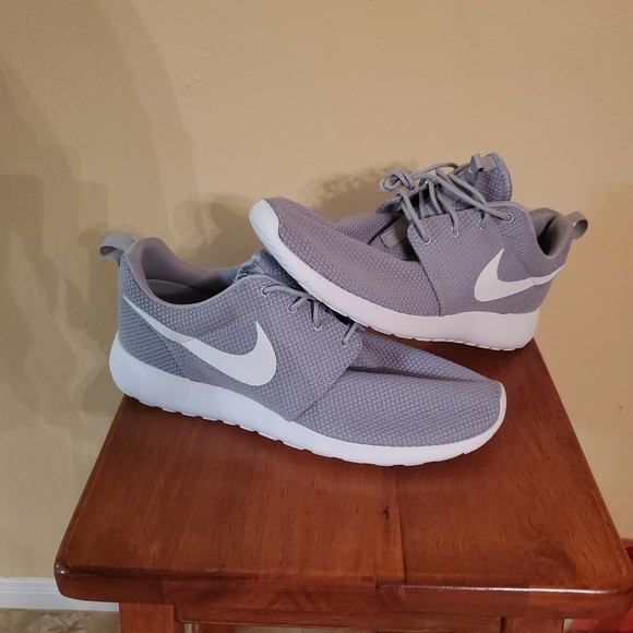 Nike Other - Nike Roshe One Grey